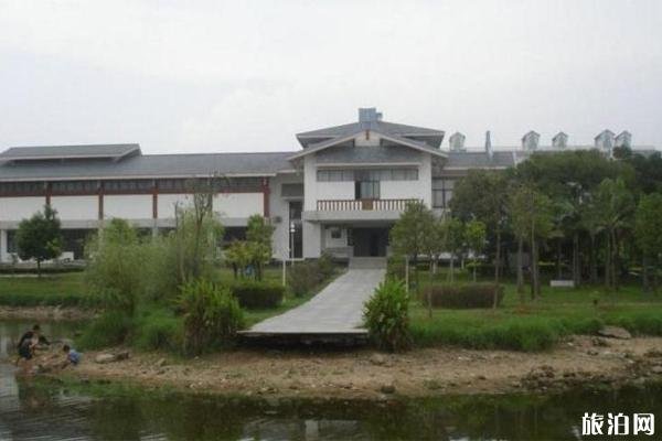 2023冰心文学馆旅游攻略 - 门票价格 - 开放时间 - 简介 - 地址 - 交通 - 天气 - 电话